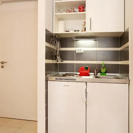 Appartamento With Wifi Ston, Peljesac - 10222